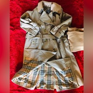 Burberry Woman Trench Coat